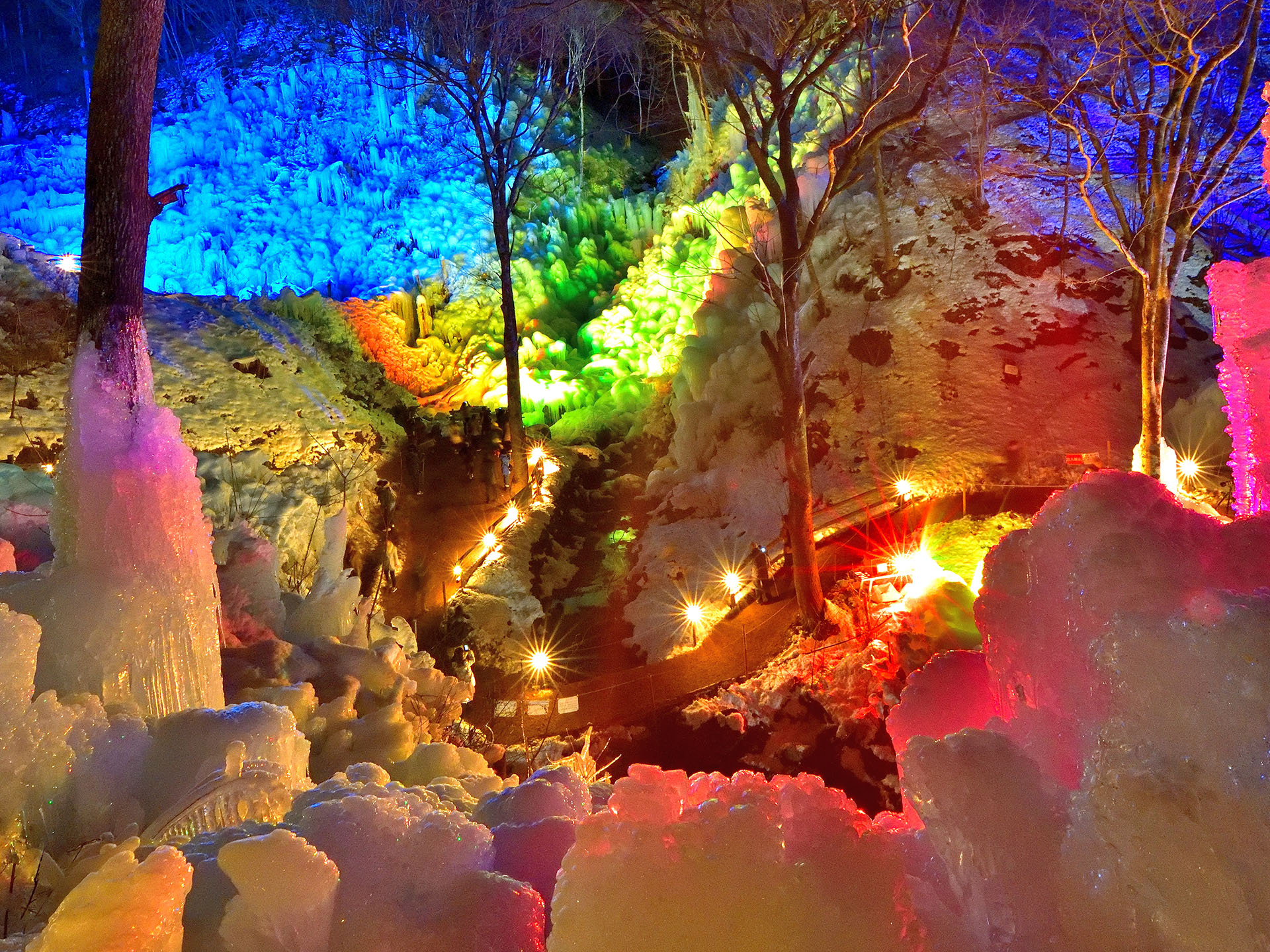 あしがくぼの氷柱